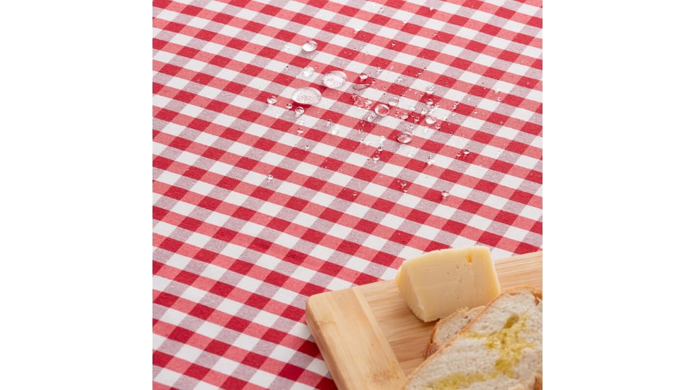 Tiene propiedades antimanchas para repeler los líquidos. 