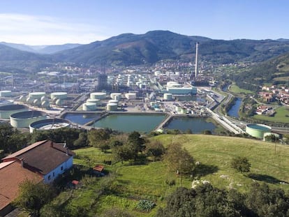 Imagen de archivo de la refinería de Petronor ubicada en Muskiz (Bizkaia).