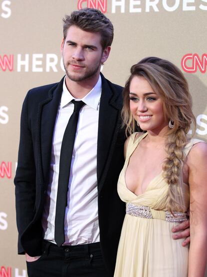 En 2011 Miley todavía apostaba por los looks clásicos de princesa tan vistos en Hollywood.