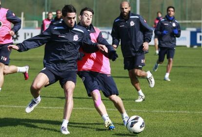 Insua y Pizzi, en el entrenamiento del Deportivo.