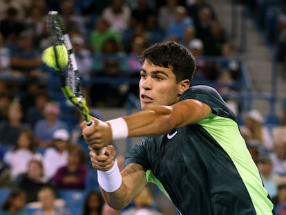 Carlos Alcaraz vence en su primer partido en Cincinnati tras derrotar en tres sets al australiano Thompson