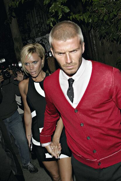 Un saludo a los pioneros: David y Victoria Beckham en 2007, cuando sacudían la actualidad a decolorado limpio.