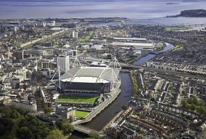 Panorámica de la ciudad y del Millennium Stadium.