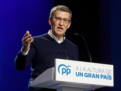 El líder del Partido Popular, Alberto Núñez Feijoó, durante su intervención en el acto de presentación de los candidatos autonómicos para las elecciones de mayo que se celebró el pasado sábado en Zaragoza.