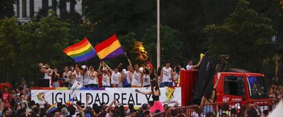 Una carroza de la fiesta del Orgullo LGTB.