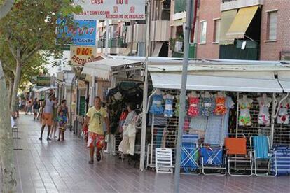 Retranqueos de edificios ocupados por comercios de Benidorm.