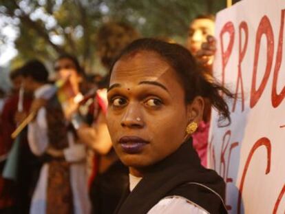 Protesta en Nueva Delhi contra la decisión del Supremo indio de mantener el delito de homosexualidad en el Código Penal.