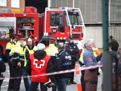 Efectius dels Bombers i dels Mossos a Igualada.