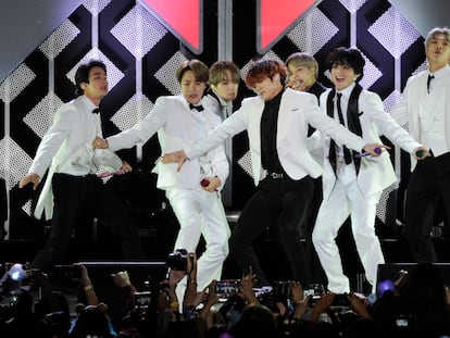 El grupo de K-pop BTS, en un concierto en Inglewood, California, el pasado diciembre.