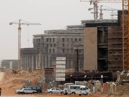 Obras de construcción de la futura sede del Consejo de Ministros en la Nueva Capital Administrativa de El Cairo, en mayo de 2019.