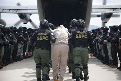 Extradición de 26 presos requeridos por Washington por narcotráfico en San Pedro Totoltepec (México)
