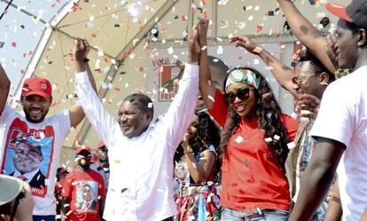 Filipe Nyusi, en el cierre de campa&ntilde;a del Frelimo en Maputo.