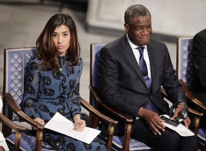 Los galardonados con el Premio Nobel de la Paz 2018, el doctor Denis Mukwege y la activista Nadia Murad, durante la ceremonia.