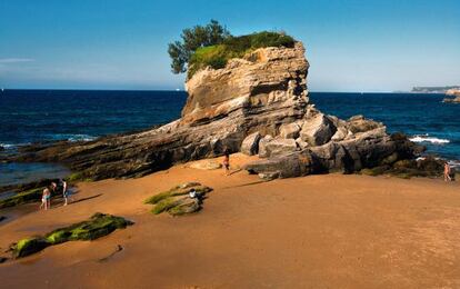 Escena en playa de El Sardinero, en Santander.