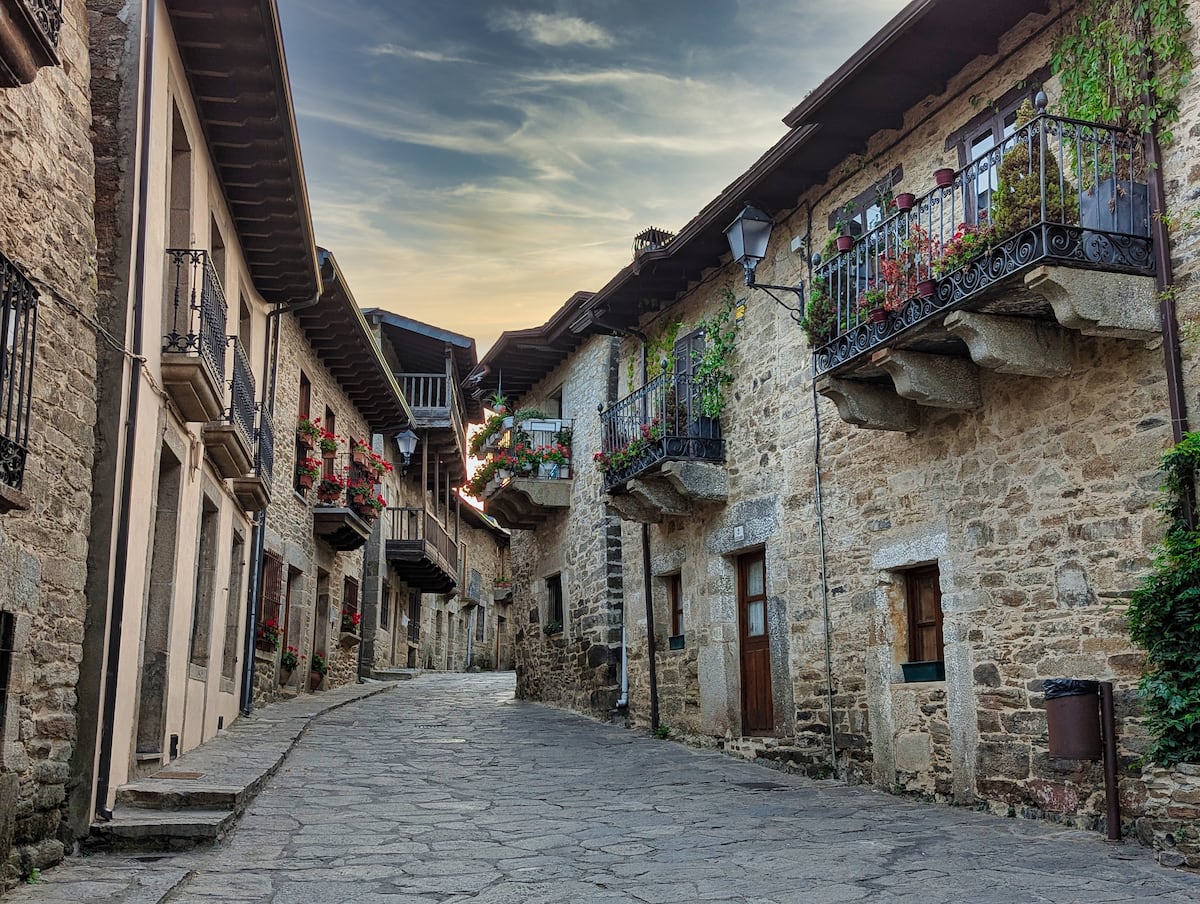 16 pueblos españoles que piden manga larga cuando cae la tarde