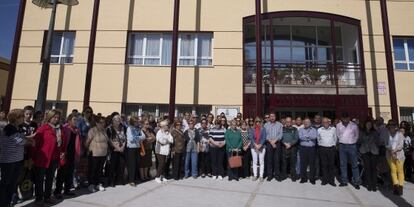 Municipal workers at Alhaurín de la Torre observe a minute of silence over the alleged case of domestic abuse.