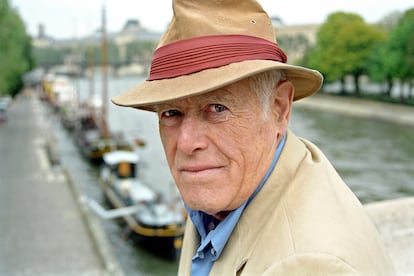 El escritor James Salter retratado en 1999 en París.
