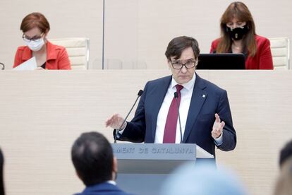 El líder del PSC, Salvador Illa, durante su intervención en el Auditorio del Parlament.