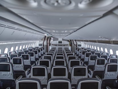 Interior del nuevo avión Dreamliner 787-9 de Aeroméxico, en Ciudad de México.