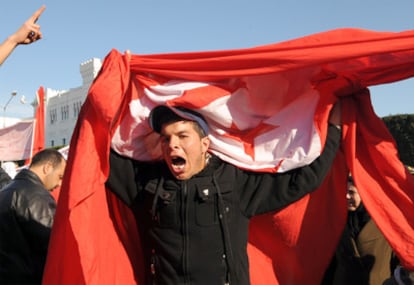 Manifestantes tunecinos del interior del país se manifiestan en la capital.