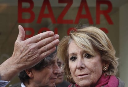 Esperanza Aguirre, el pasado 9 de marzo en una calle de Madrid.