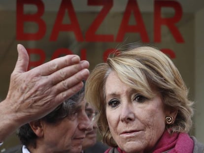 Esperanza Aguirre, el pasado 9 de marzo en una calle de Madrid.