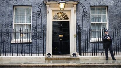 El número 10 de Downing Street, residencia oficial y despacho del primer ministro de Reino Unido.