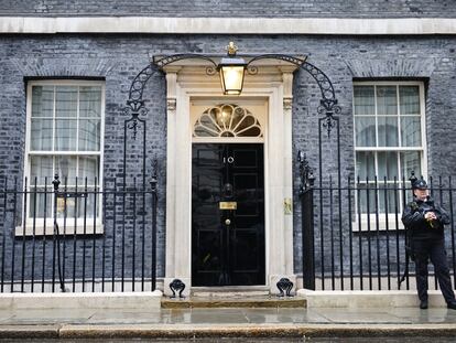 El número 10 de Downing Street, residencia oficial y despacho del primer ministro de Reino Unido.