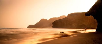 Playa de M&oacute;nsul, en el Cabo de Gata (Almer&iacute;a). 