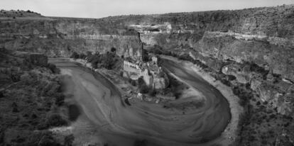 Majestuosa imagen del río Duratón (Segovia), en una imagen de 2008. Zabalza ha desarrollado este trabajo a lo largo de 15 años.