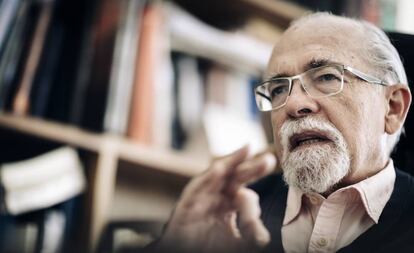 José Maza, durante la entrevista en su oficina del Observatorio Astronómico Nacional de Chile, ubicado en Santiago.