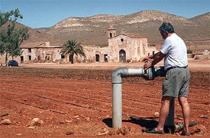 Aspecto actual del cortijo del Fraile, en una finca agrícola de propiedad privada.
.