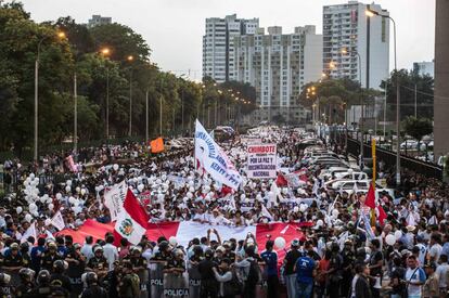 Manifestaci&oacute;n a favor del indulto a Alberto Fujimori en Lima.