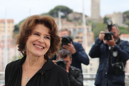 La actriz francesa Fanny Ardant sonríe durante el photocall de 'La Belle Epoque'.