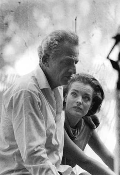 Jules Dassin y Romy Schneider durante el rodaje en España. Fotografía de César Lucas