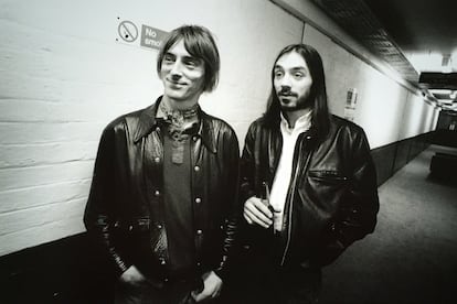 Paul Weller (izquierda) y Eddie Piller, en 1997.