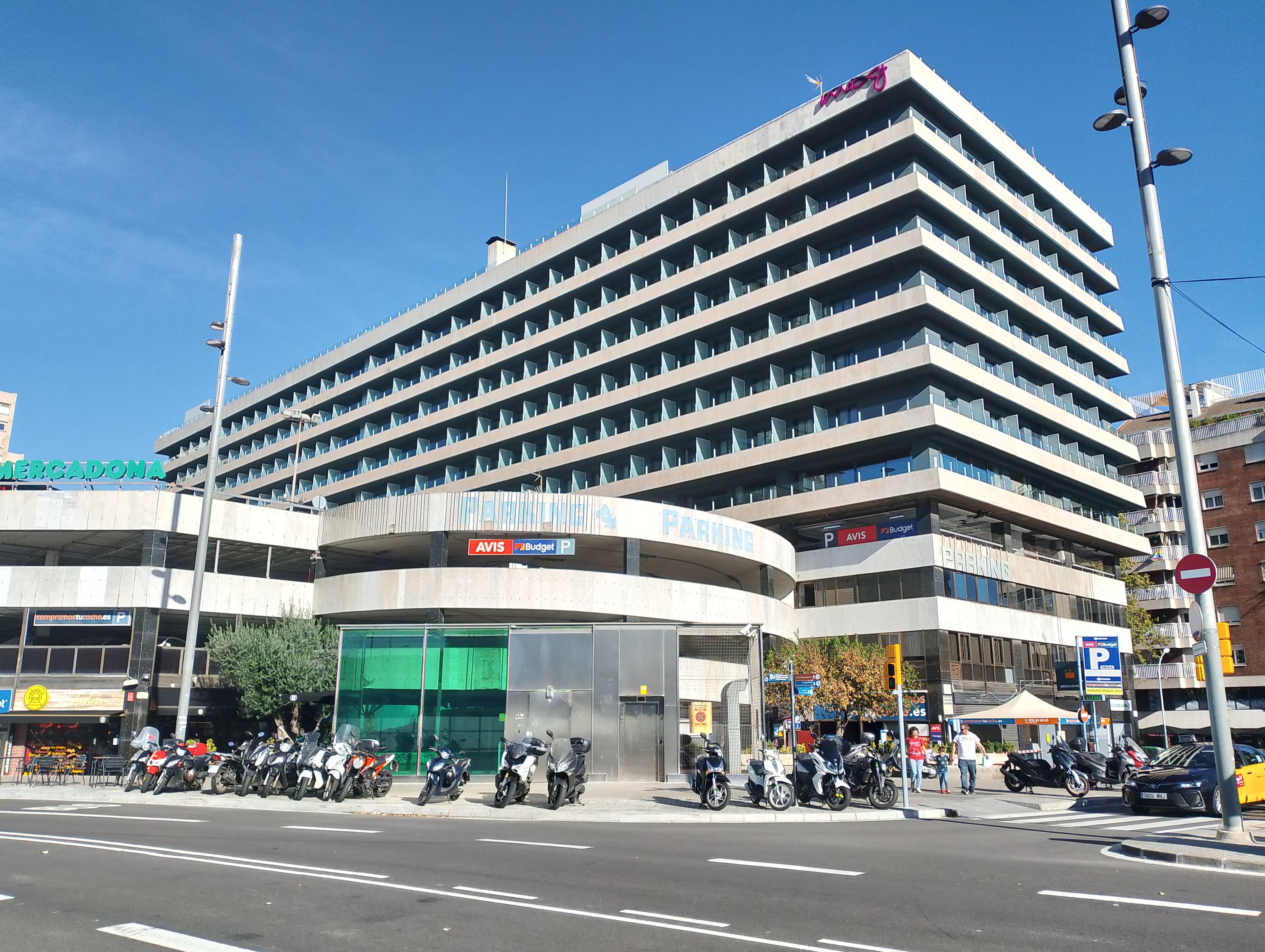 Fachado del nuevo hotel Moxy de Marriott en Barcelona