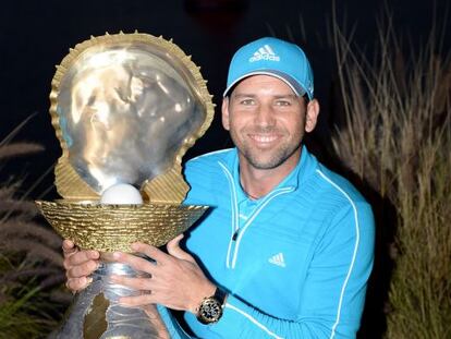 Sergio García, con el trofeo de Catar.