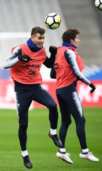 Lucas Hernández durante el entrenamiento de Francia en Saint-Denis.