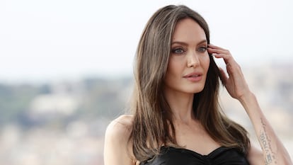 Angelina Jolie asiste al estreno de 'Eternals', el 25 de octubre de 2021, en Roma, Italia.