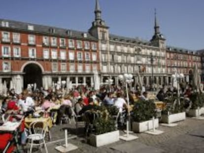 Terrazas instaladas en la Plaza Mayor de Madrid. 