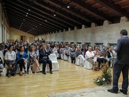 El presidente del Parlamento, Enric Morera, durante el acto de homenaje a las escritoras. 