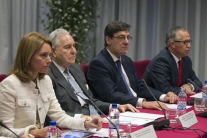 El presidente del Consejo General del Poder Judicial, Carlos Dívar, inauguró las jornadas de los decanos en Vitoria.