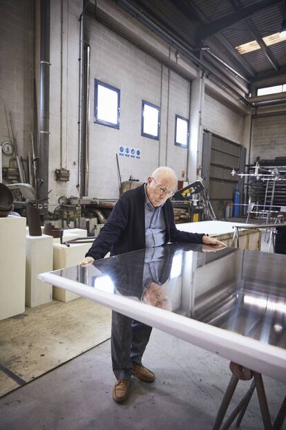 Pere Casanovas al seu taller de Mataró.