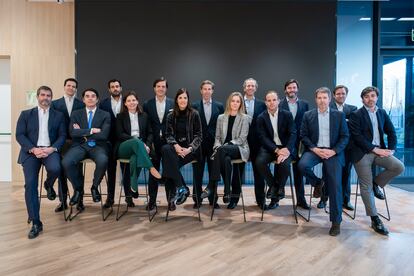 De pie: M. Rguez., R. Villergas, J. Fdez., D. Mesia, J. Maesso, I. Ilundain, J. Fdez. Sentados: S. Casado, J. Garrido, B. Flor, C. Sánchez, M. Badiola, J. Bravo, G. Gil, C. Peredo. P. MORENO