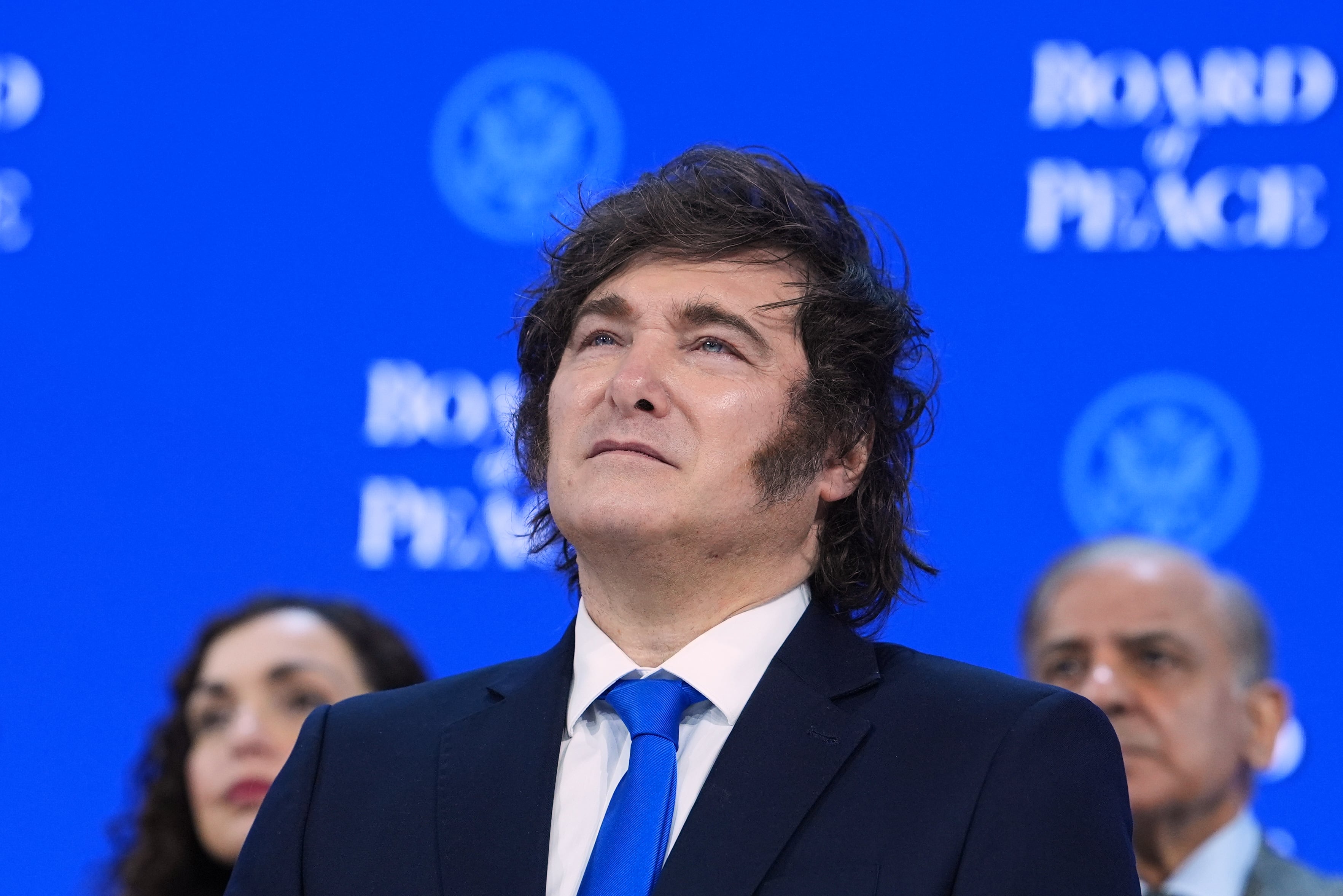 El Gobierno de Milei presenta su plan financiero para 2027 y tienta a los mercados con un segundo mandato