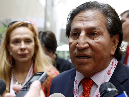 Former Peru's President Alejandro Toledo and his wife Eliane Karp