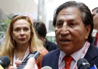 Former Peru's President Alejandro Toledo and his wife Eliane Karp