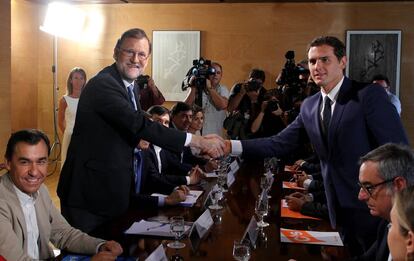 Fernando Martínez-Maillo, Mariano Rajoy, Albert Rivera y José Manuel Villegas.