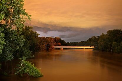 Crecida del río Cape Fear tras el paso del huracán Florence, a su paso por Fayetteville, Carolina del Norte.